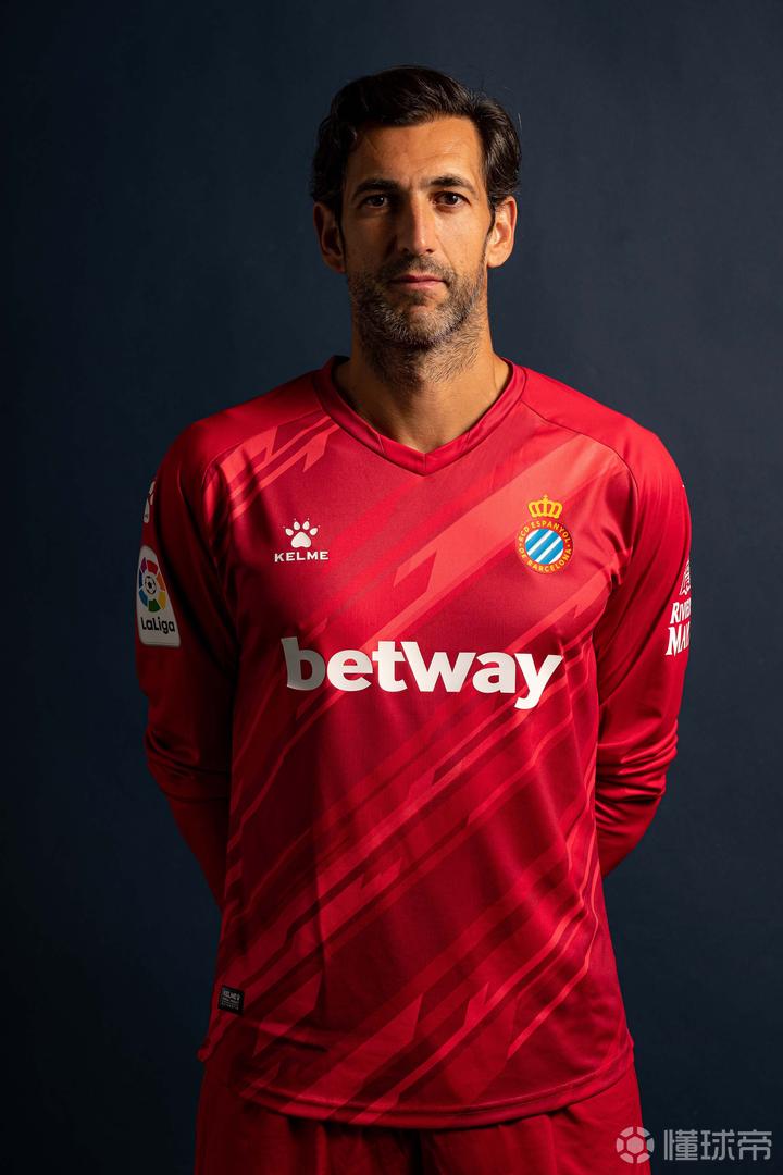 西班牙人新赛季队长公布:大卫·洛佩斯,迭戈·洛佩.