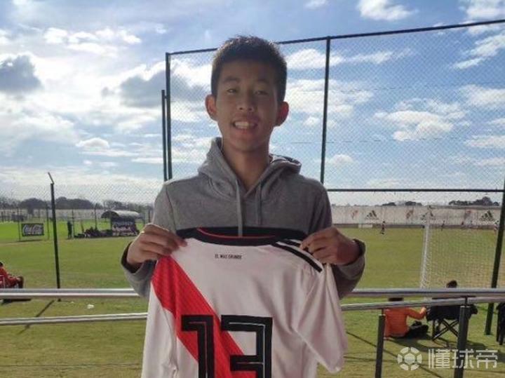 未来可期,15岁小将吕孙豪成为阿根廷河床队青年球员|河床|懂球帝