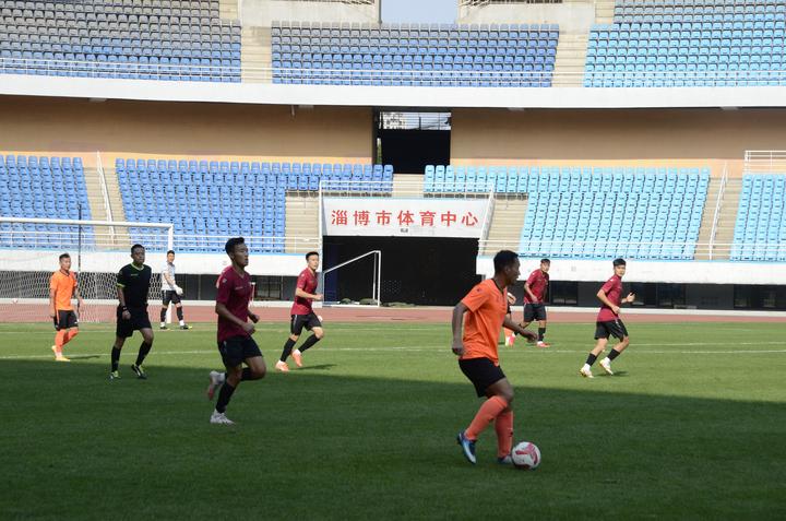 淄博蹴鞠足球俱乐部 淄博蹴鞠足球俱乐部 09-19 18:01 今天下午,淄博