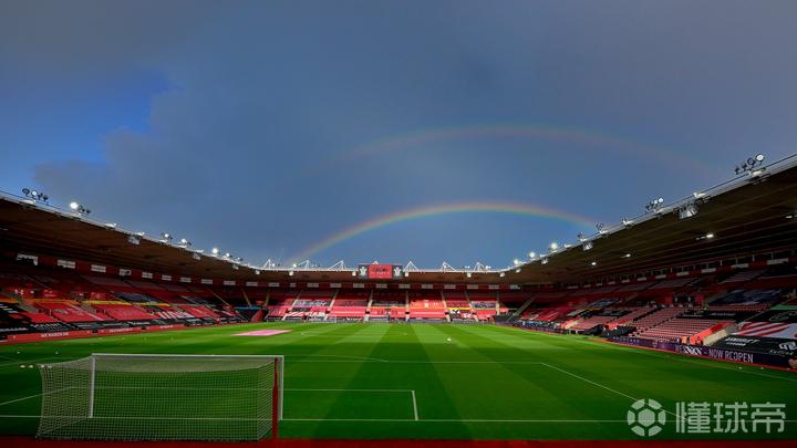 雨后祥瑞,圣玛丽球场上空惊现双彩虹?