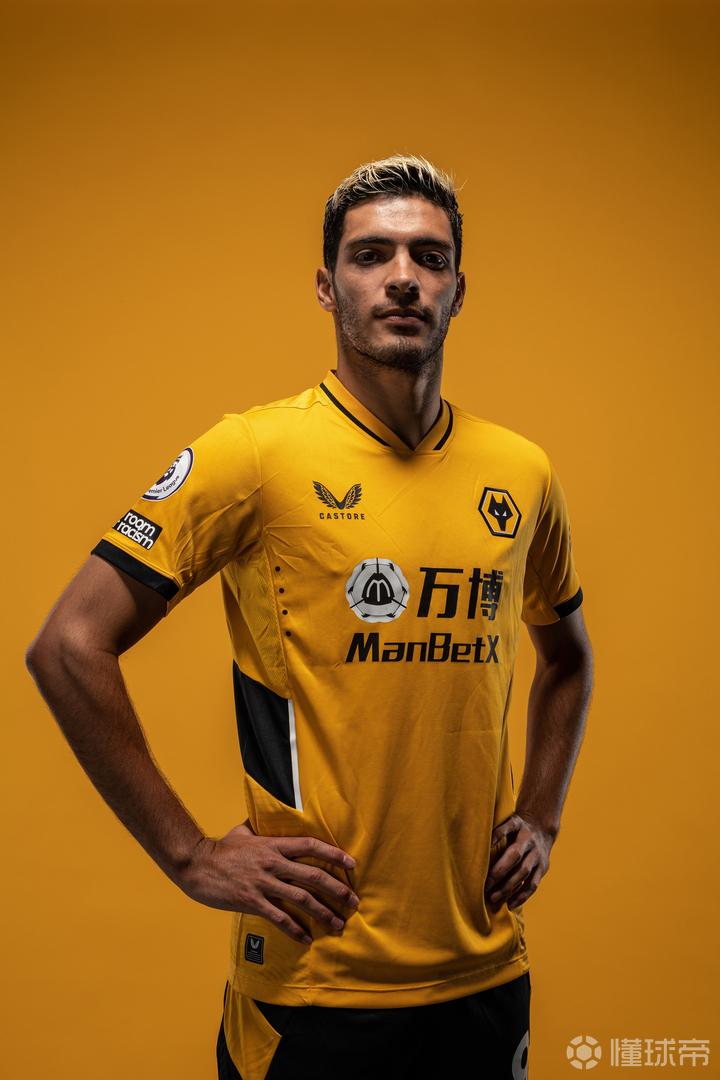 狼队21/22赛季三套球衣,你最喜欢哪件?